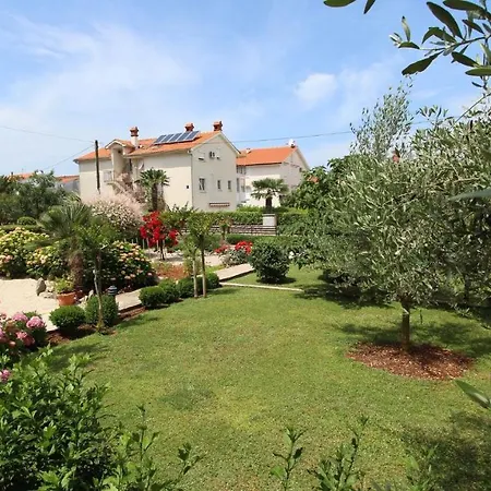 Apartment Malinska, Krk 12