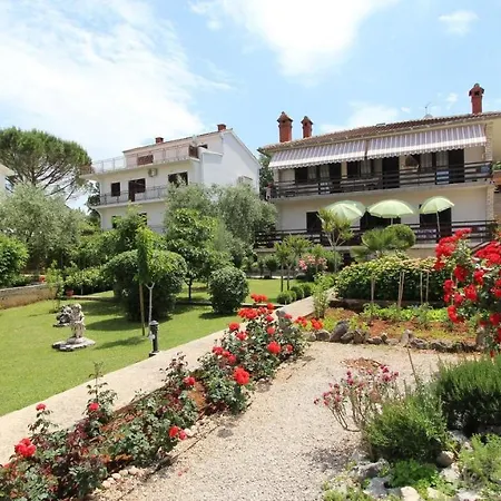 Malinska, Krk 12 Apartment *